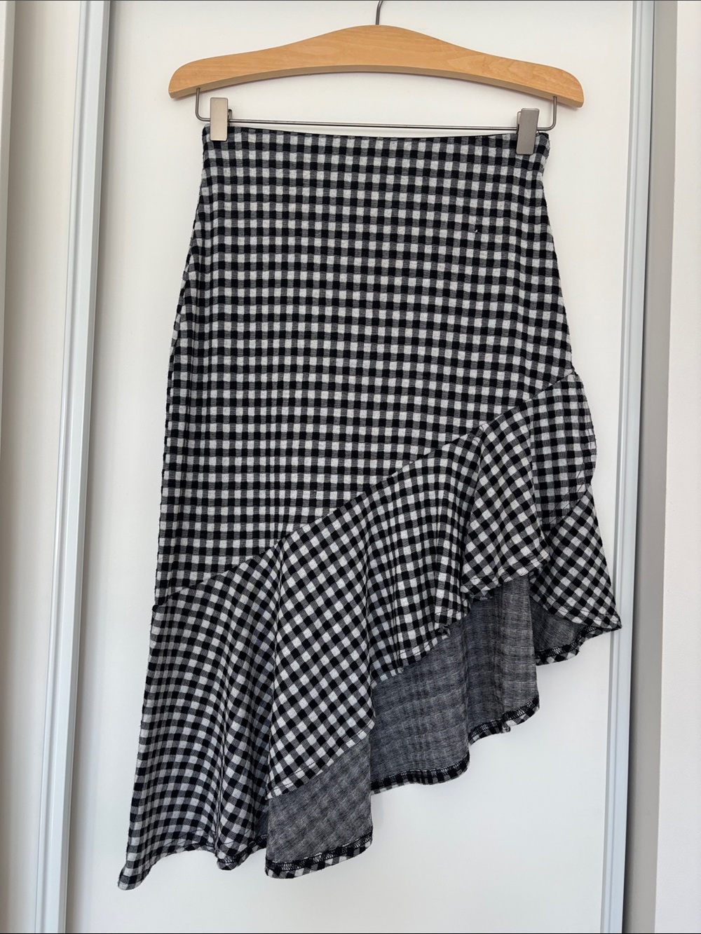 Vero Moda Black and White Gingham Asymmetrical Ruffle Skirt